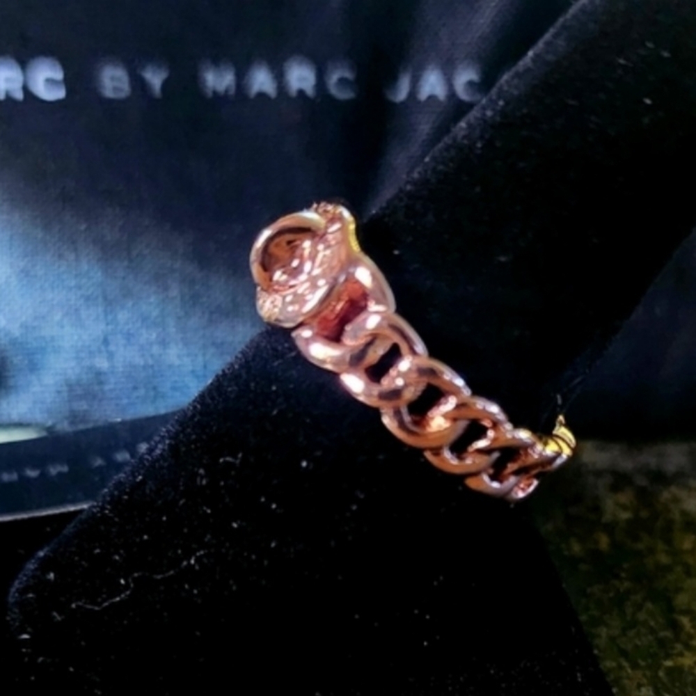 Marc By Marc Jacobs NWT Rose Goldtone Katie Turnlock Ring - Picture 3 of 7